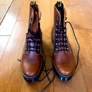 BROWN DOC MARTENS